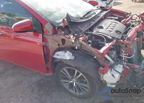 2016 Toyota Corolla Le Plus z USA, uszkodzony, nr VIN 2T1BURHE6GC493393